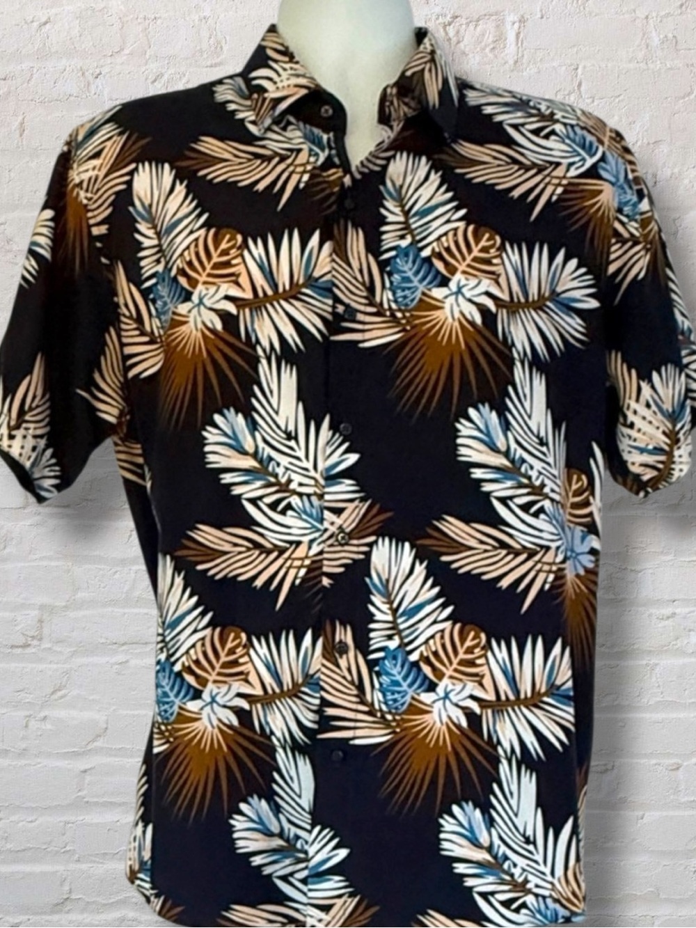 🔥 Silver Stone Collection Modern Fit XXL Hawaiian Shirt – Tropical Vibes! 🔥